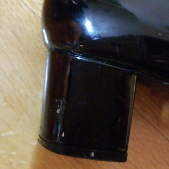 ASOS patent booties size 8. Heel is 2.5" - Picture 5 of 5